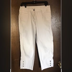 Chico’s Cream Capris Pants - Women’s 00